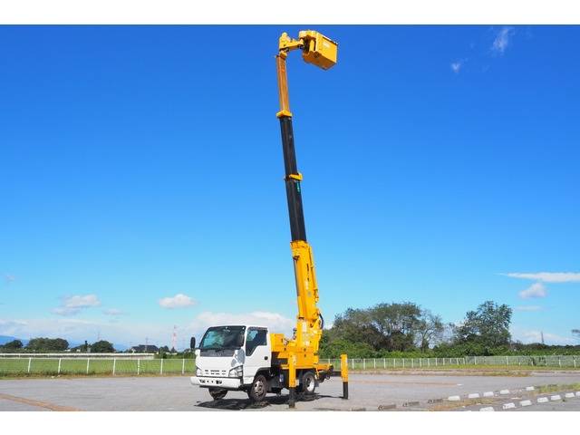 いすゞエルフ高所作業車小型（2t・3t）[写真03]