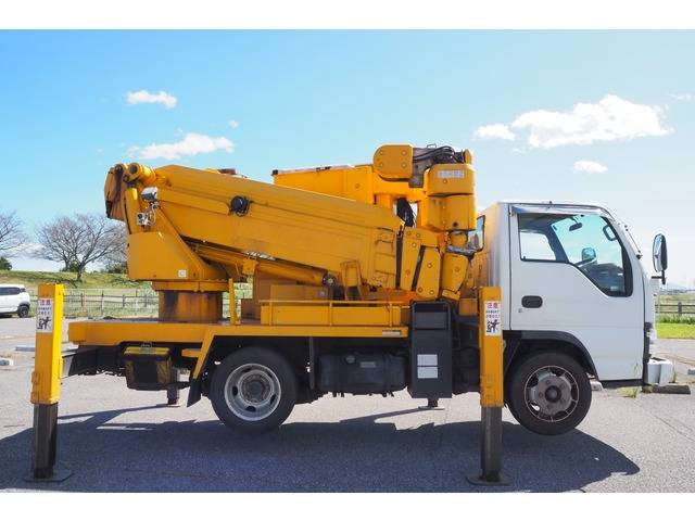 いすゞエルフ高所作業車小型（2t・3t）[写真06]