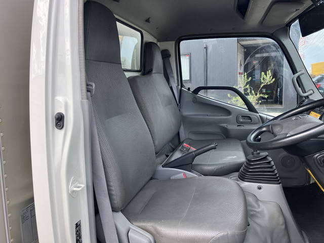 日野デュトロアルミバン小型（2t・3t）[写真13]