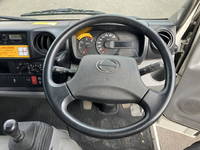 日野デュトロアルミバン小型（2t・3t）[写真17]