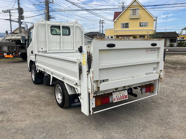 トヨタトヨエース平ボディ小型（2t・3t）[写真04]