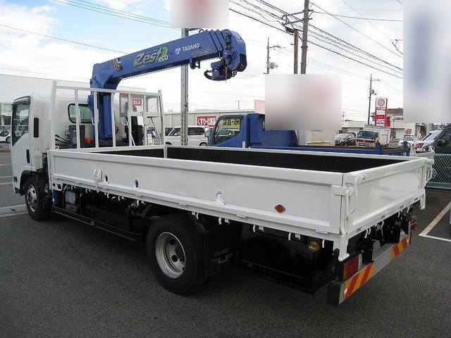 いすゞエルフクレーン4段小型（2t・3t）[写真02]