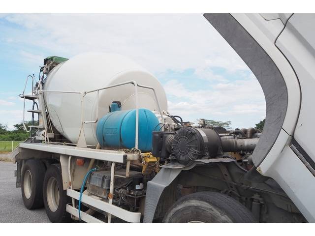 三菱ふそうスーパーグレートミキサー車（コンクリートミキサー）大型（10t）[写真29]