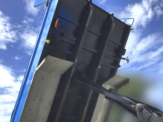 三菱スーパーグレートダンプ大型（10t）[写真12]