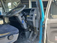 三菱ふそうファイターアルミブロック中型（4t）[写真32]