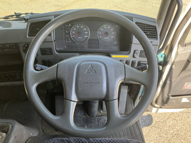 三菱ふそうファイターアルミブロック中型（4t）[写真33]