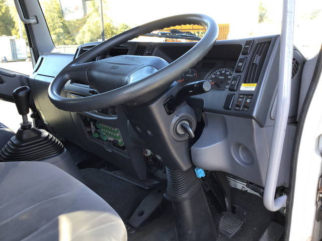 いすゞフォワードパネルウイング中型（4t）[写真32]