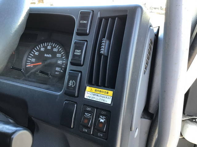 いすゞフォワードパネルウイング中型（4t）[写真36]