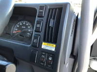 いすゞフォワードパネルウイング中型（4t）[写真36]