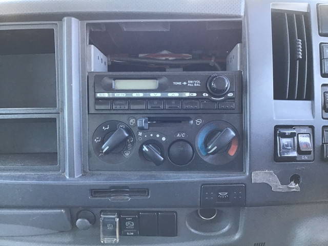 いすゞフォワードパネルウイング中型（4t）[写真37]