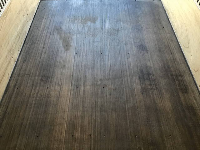 いすゞエルフアルミバン小型（2t・3t）[写真13]