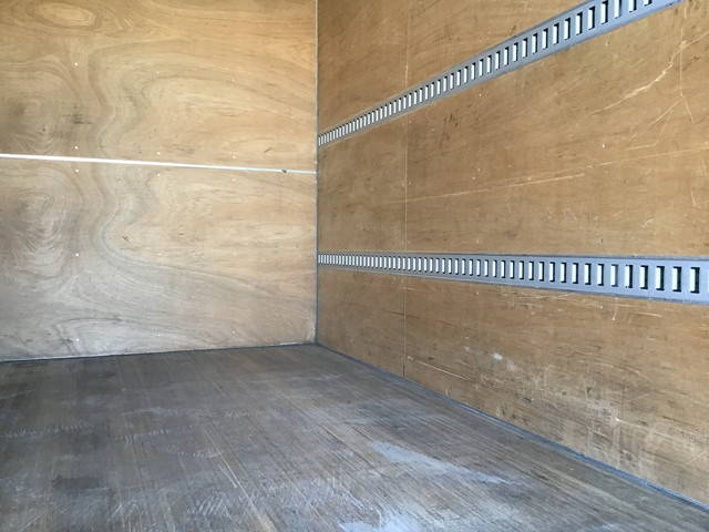 いすゞエルフアルミバン小型（2t・3t）[写真14]