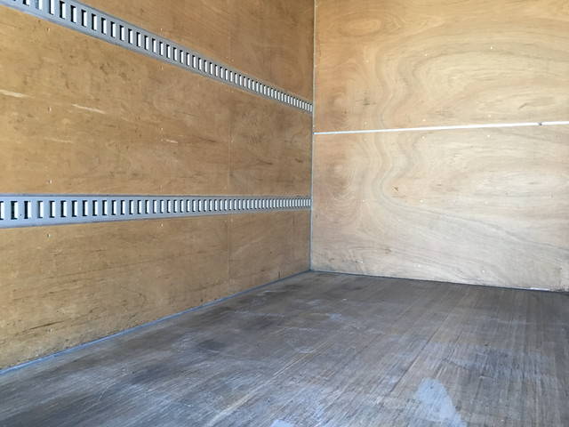 いすゞエルフアルミバン小型（2t・3t）[写真15]