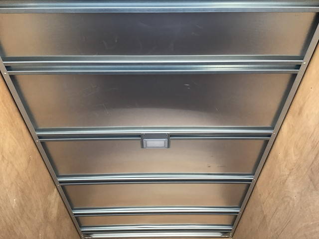 いすゞエルフアルミバン小型（2t・3t）[写真16]