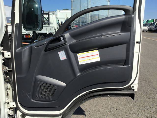 いすゞエルフアルミバン小型（2t・3t）[写真29]