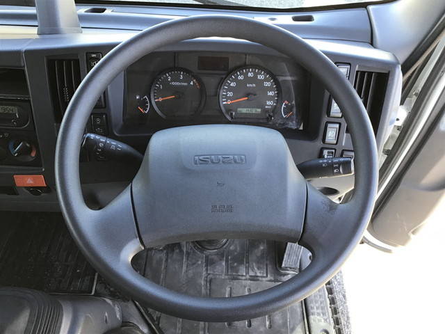 いすゞエルフアルミバン小型（2t・3t）[写真33]