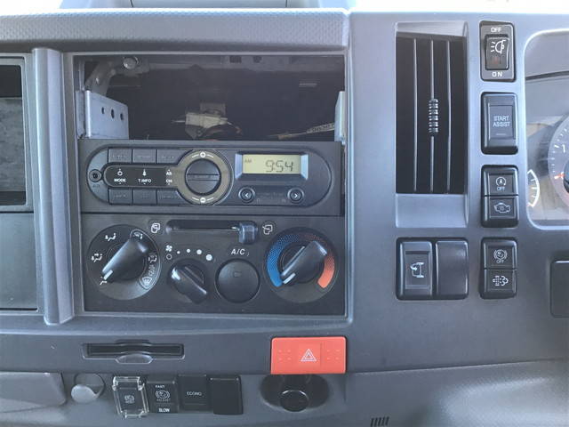 いすゞエルフアルミバン小型（2t・3t）[写真36]