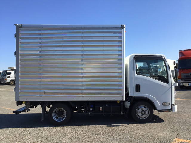 いすゞエルフアルミバン小型（2t・3t）[写真08]