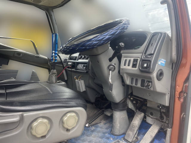 三菱ふそうファイターセルフクレーン4段増トン（6t・8t）[写真29]