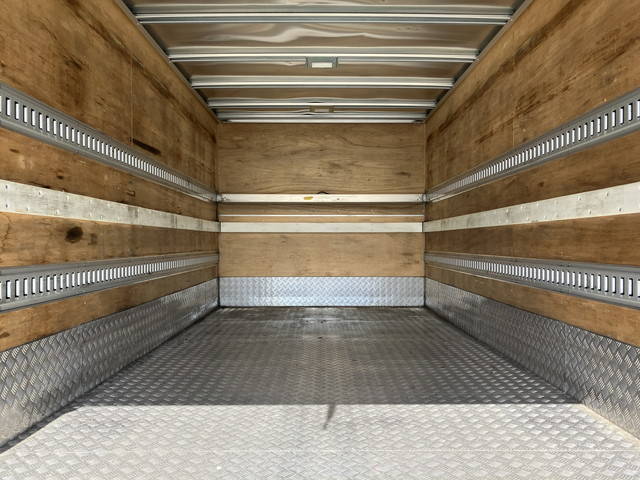 いすゞエルフパネルバン小型（2t・3t）[写真12]