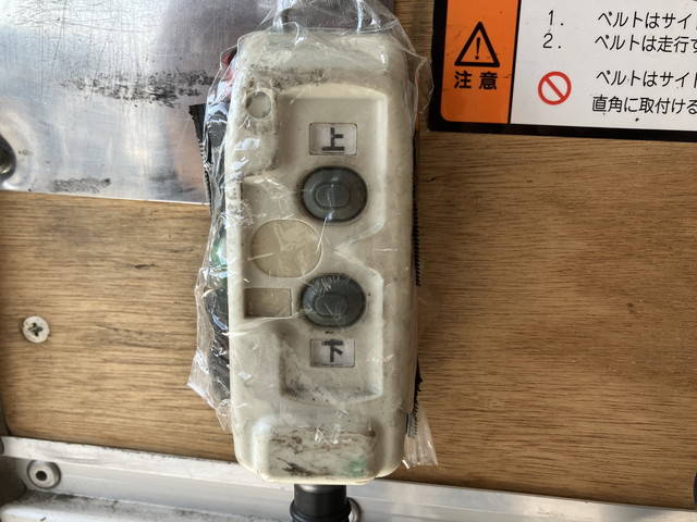 いすゞエルフパネルバン小型（2t・3t）[写真14]