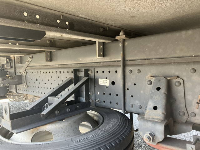 いすゞエルフパネルバン小型（2t・3t）[写真21]