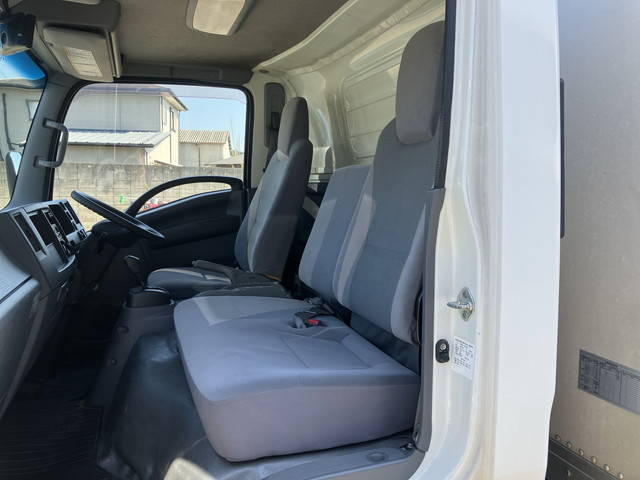 いすゞエルフパネルバン小型（2t・3t）[写真27]