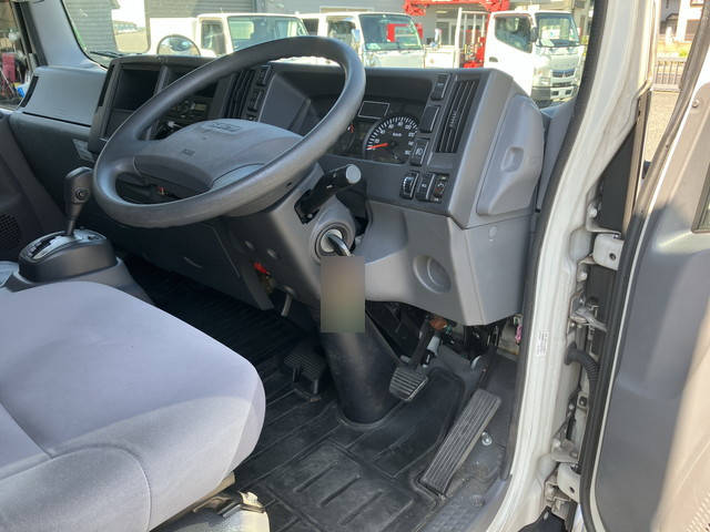 いすゞエルフパネルバン小型（2t・3t）[写真30]