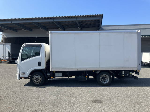 いすゞエルフパネルバン小型（2t・3t）[写真05]