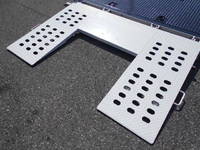 いすゞエルフセーフティローダー小型（2t・3t）[写真08]