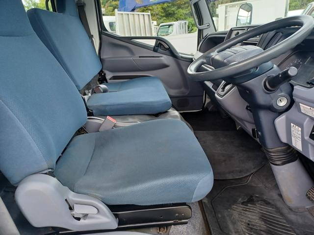 三菱ふそうキャンターダブルキャブ（Wキャブ）小型（2t・3t）[写真17]