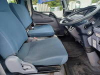 三菱ふそうキャンターダブルキャブ（Wキャブ）小型（2t・3t）[写真17]