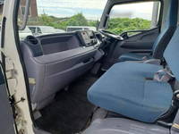 三菱ふそうキャンターダブルキャブ（Wキャブ）小型（2t・3t）[写真18]