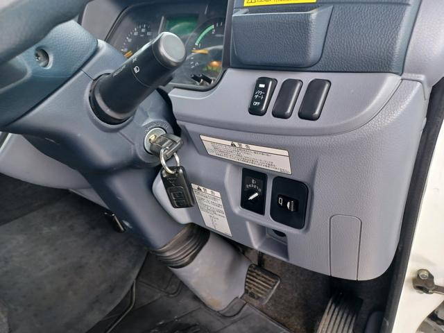 三菱ふそうキャンターダブルキャブ（Wキャブ）小型（2t・3t）[写真34]