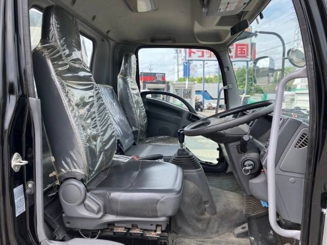 いすゞフォワードコンテナ専用車中型（4t）[写真35]