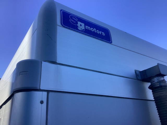 いすゞエルフボトルバン小型（2t・3t）[写真14]