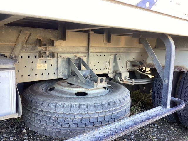 いすゞエルフボトルバン小型（2t・3t）[写真17]