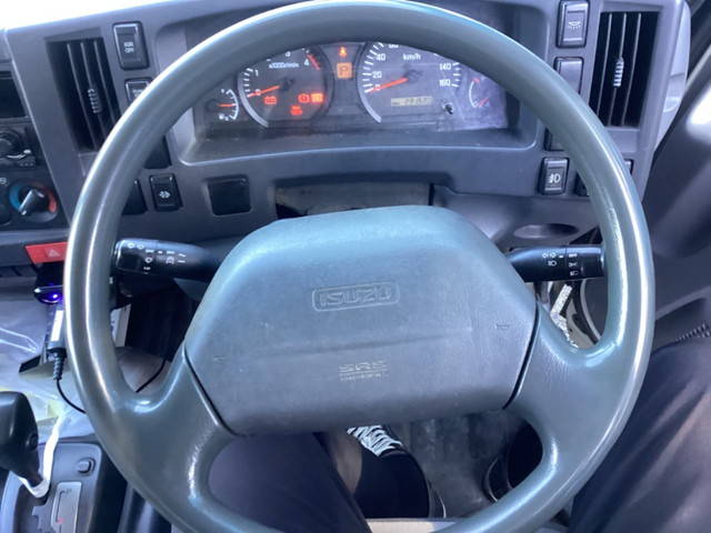 いすゞエルフボトルバン小型（2t・3t）[写真23]