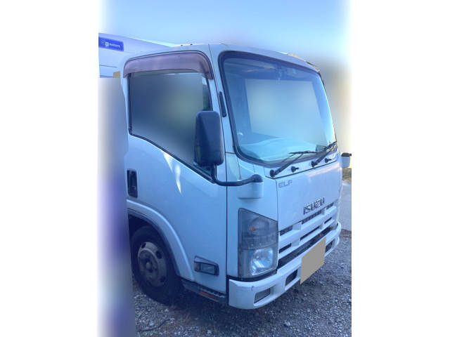 いすゞエルフボトルバン小型（2t・3t）[写真03]