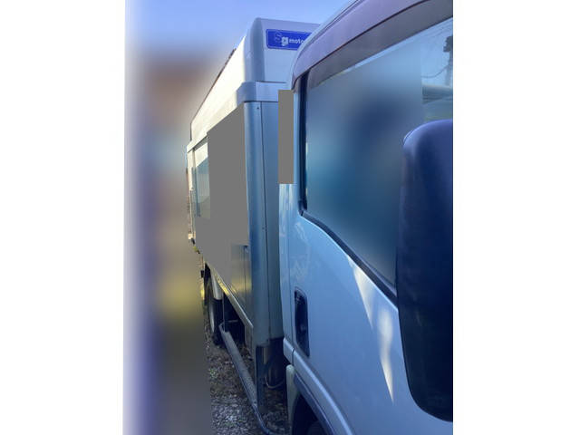 いすゞエルフボトルバン小型（2t・3t）[写真05]