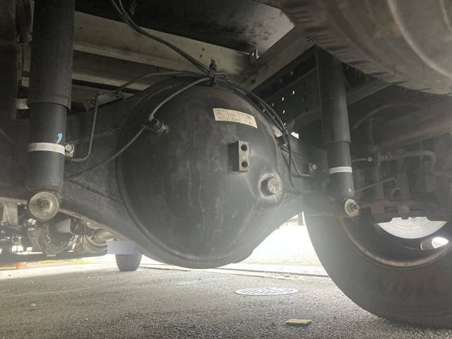 三菱ふそうキャンターパネルバン小型（2t・3t）[写真19]