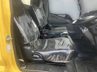 三菱ふそうキャンターパネルバン小型（2t・3t）[写真23]