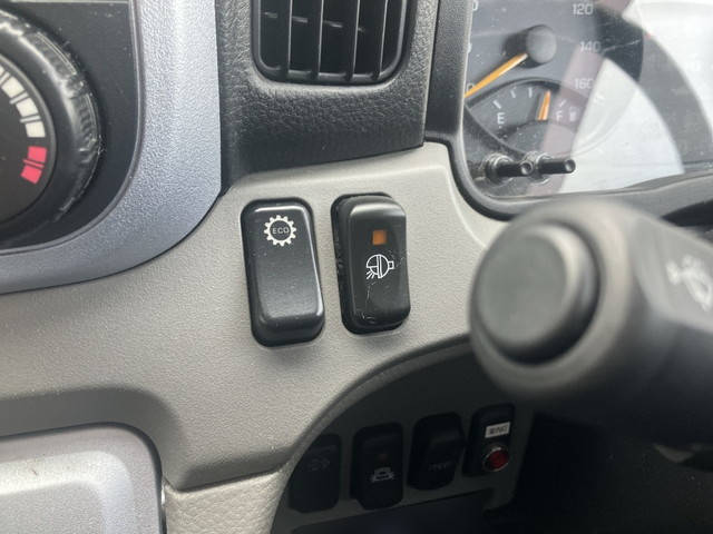 三菱ふそうキャンターパネルバン小型（2t・3t）[写真30]