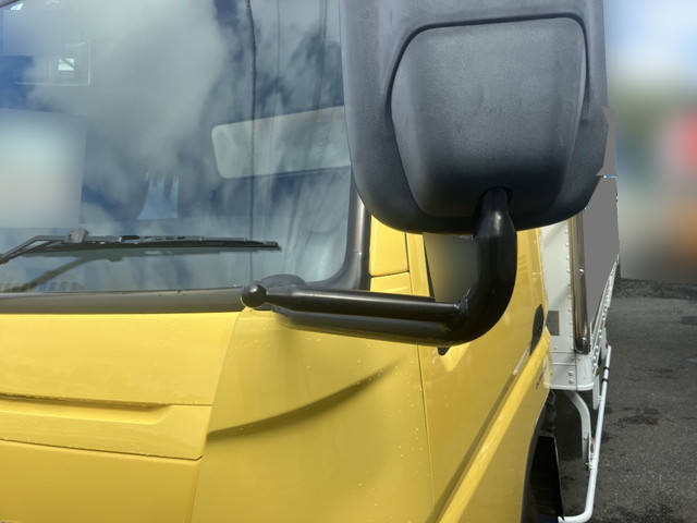 三菱ふそうキャンターパネルバン小型（2t・3t）[写真05]