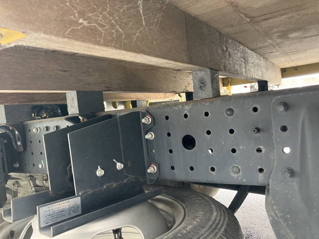 三菱ふそうキャンターガッツ幌車小型（2t・3t）[写真15]