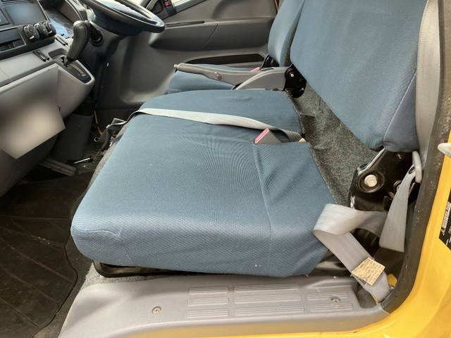 三菱ふそうキャンターガッツ幌車小型（2t・3t）[写真23]