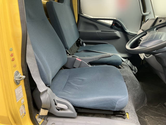 三菱ふそうキャンターガッツ幌車小型（2t・3t）[写真24]