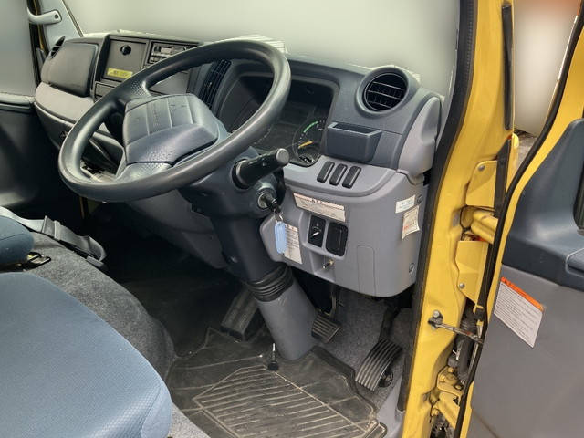 三菱ふそうキャンターガッツ幌車小型（2t・3t）[写真26]