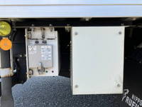 いすゞエルフ冷凍車（冷蔵車）小型（2t・3t）[写真19]