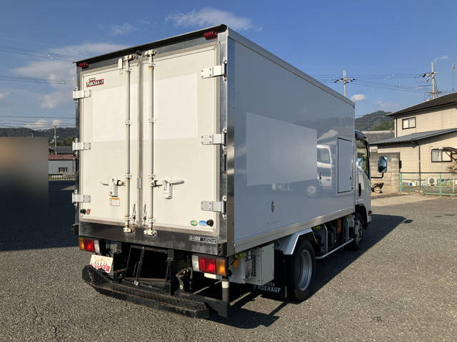 いすゞエルフ冷凍車（冷蔵車）小型（2t・3t）[写真02]